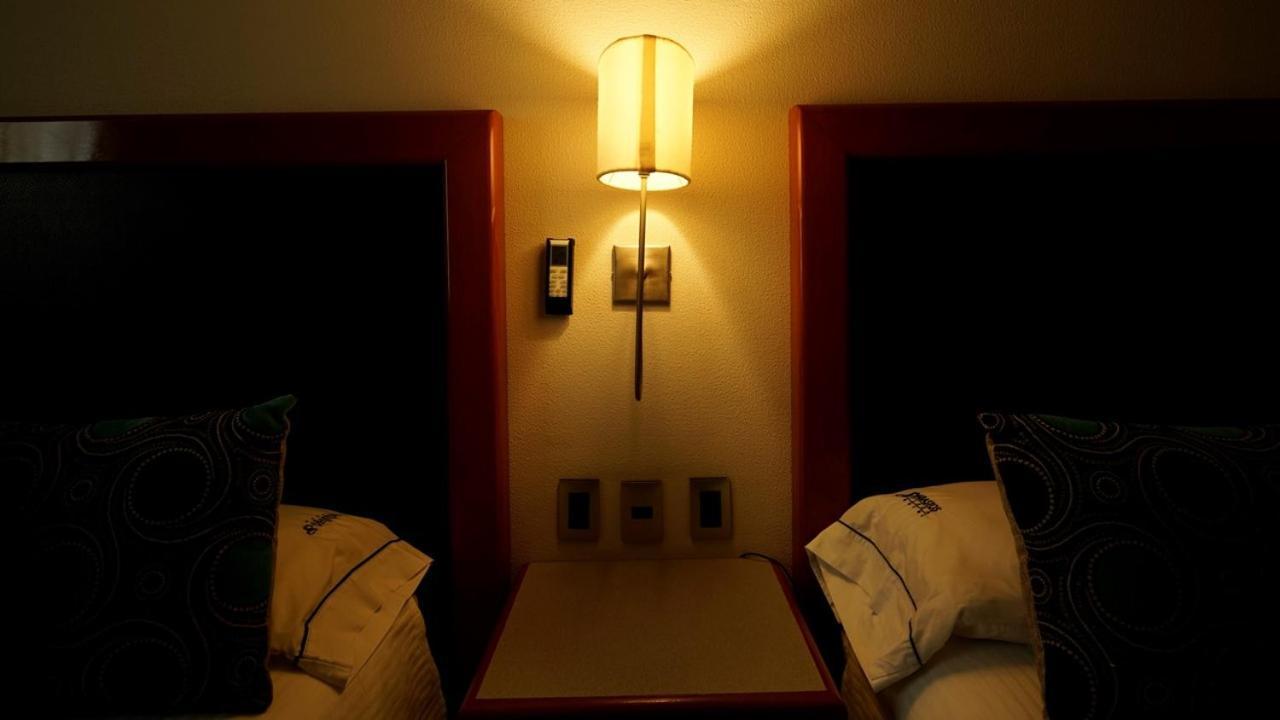 Hotel Abastos Plaza Meksyk Zewnętrze zdjęcie