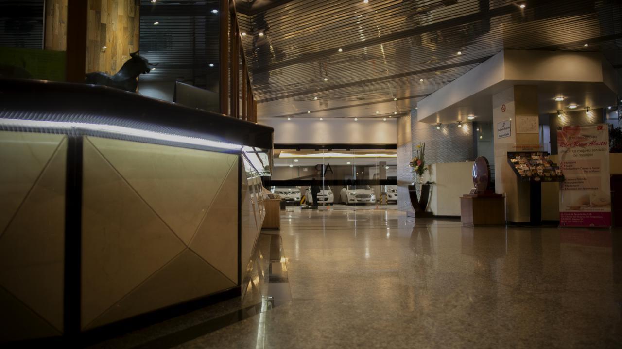 Hotel Abastos Plaza Meksyk Zewnętrze zdjęcie