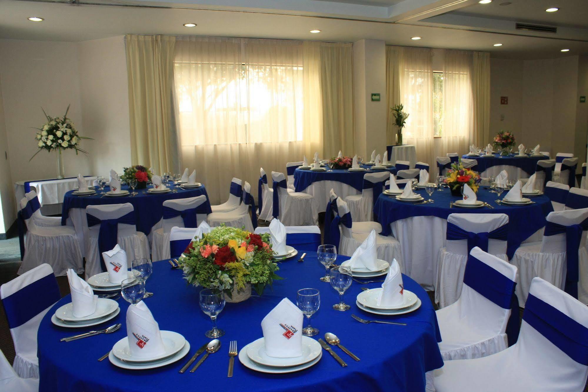 Hotel Abastos Plaza Meksyk Zewnętrze zdjęcie