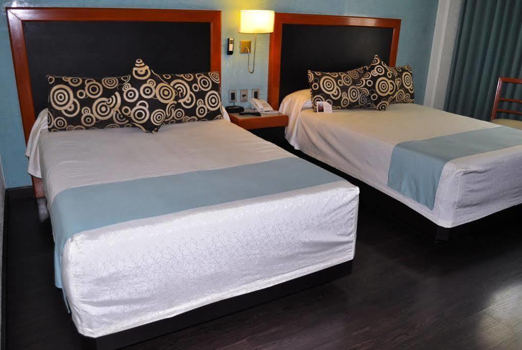 Hotel Abastos Plaza Meksyk Zewnętrze zdjęcie